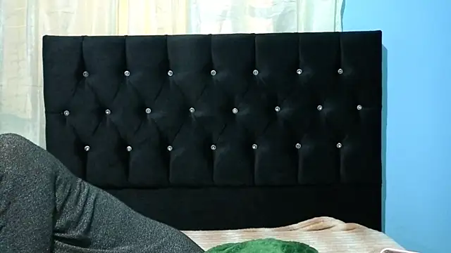 Snapshot of Sullyoonn chatting on October 12, 2:24 am Sullyoonn online show from October 12, 2:24 am