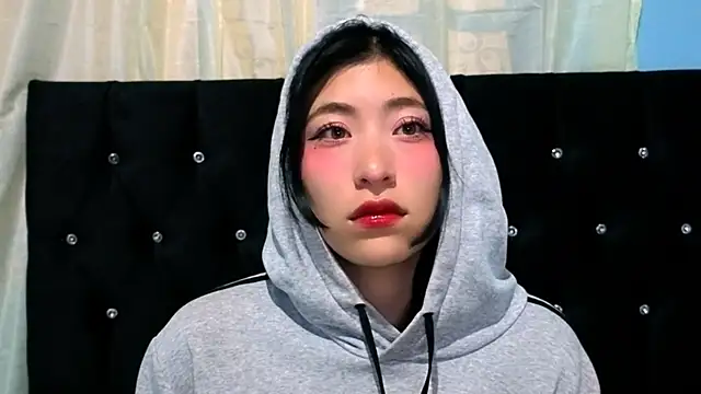 Snapshot of Sullyoonn chatting on October 18, 12:01 am Sullyoonn online show from October 18, 12:01 am