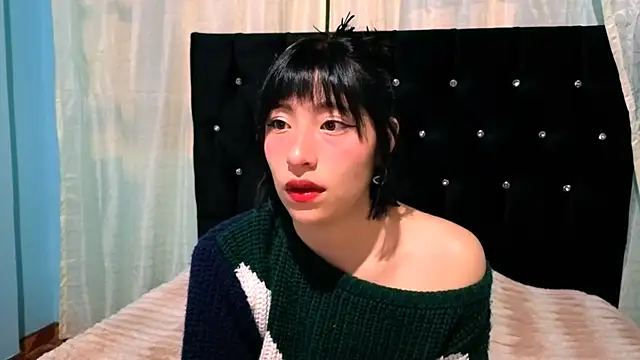 Sullyoonn online show from November 23, 11:59 pm