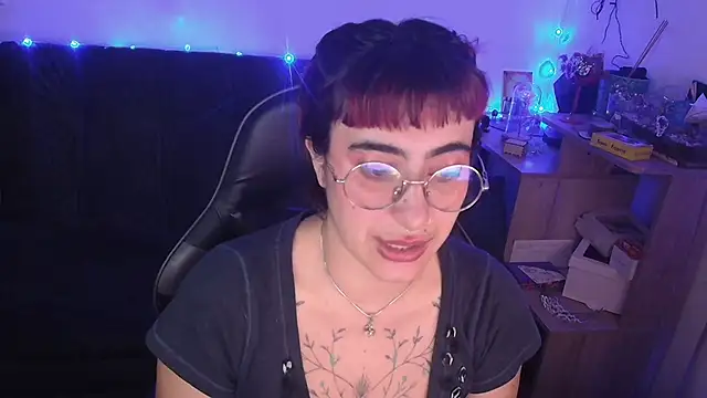 Miacatsito3 online show from March 27, 4:54 am