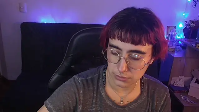 Miacatsito3 online show from March 25, 9:08 am