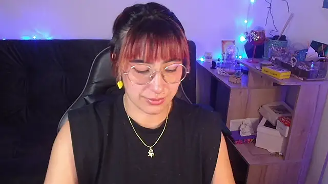 Miacatsito3 online show from March 5, 11:54 pm