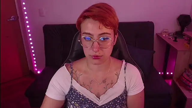 Miacatsito3 online show from October 21, 9:58 pm