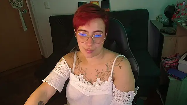 Miacatsito3 online show from November 11, 5:46 am