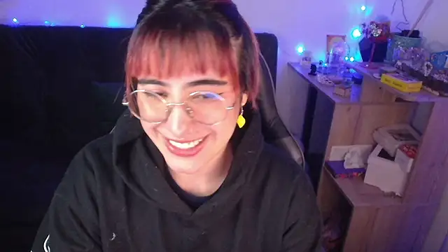 Miacatsito3 online show from March 7, 1:34 am