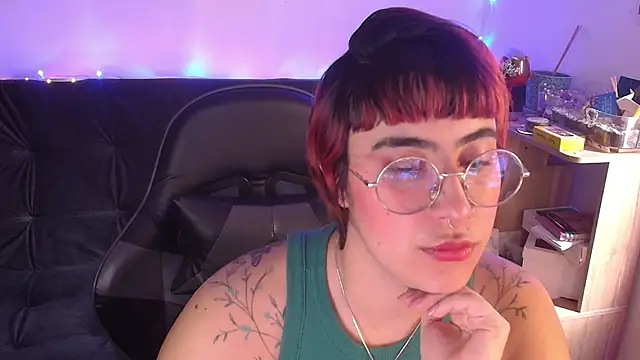 Miacatsito3 online show from April 3, 7:53 pm