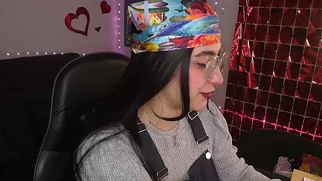 Miacatsito3 online show from May 24, 2:33 am