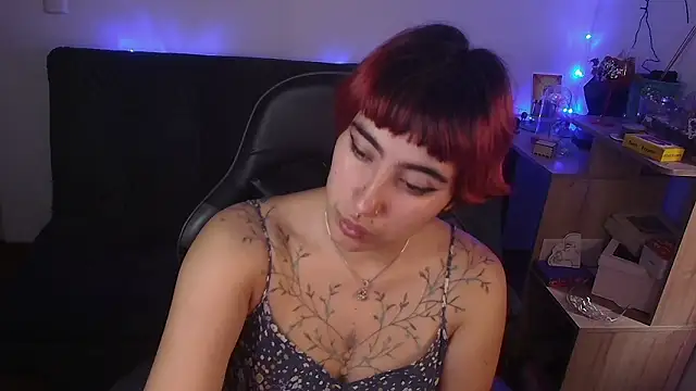 Miacatsito3 online show from March 24, 9:04 pm