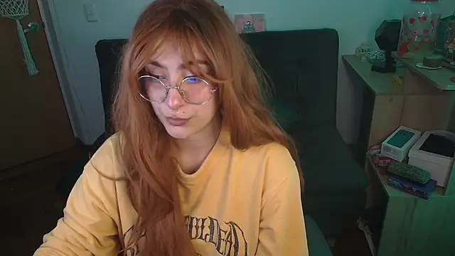 Miacatsito3 online show from November 6, 2:26 am