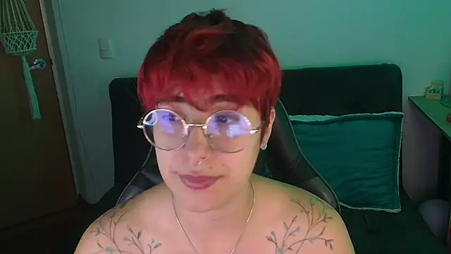 Miacatsito3 online show from December 20, 3:53 am