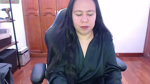 Snapshot of alexandraa19 chatting on October 11, 4:02 am alexandraa19 online show from October 11, 4:02 am