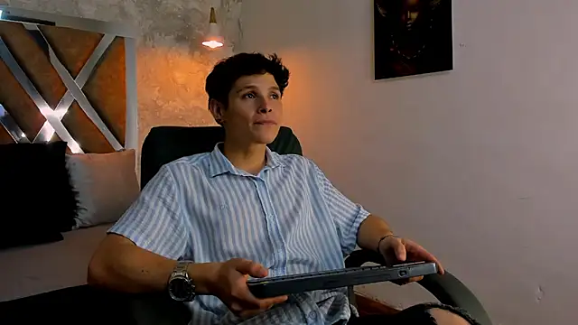 kraven lust online show from December 5, 3:05 am