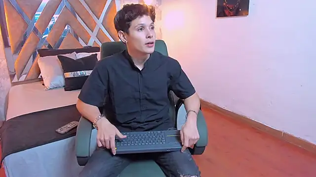 kraven lust online show from October 1, 2:49 am