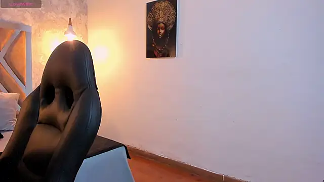 Snapshot of kraven_lust chatting on June 30, 3:17 am kraven lust online show from June 30, 3:17 am