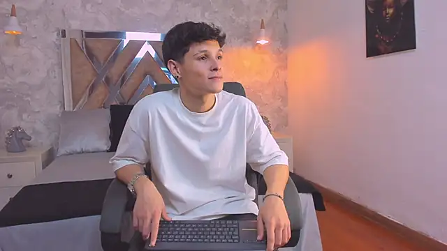 kraven lust online show from December 19, 3:10 am