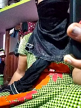 Snapshot of TAMI_KAYAL chatting on October 24, 4:50 pm TAMI KAYAL online show from October 24, 4:50 pm