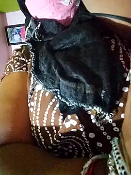 Snapshot of TAMI_KAYAL chatting on November 14, 9:29 pm TAMI KAYAL online show from November 14, 9:29 pm