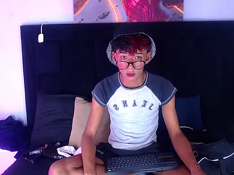 Snapshot of Billie_Turner_ chatting on November 18, 4:10 pm Billie Turner online show from November 18, 4:10 pm