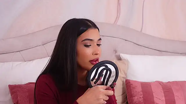 MyaMuse online show from November 26, 8:25 am