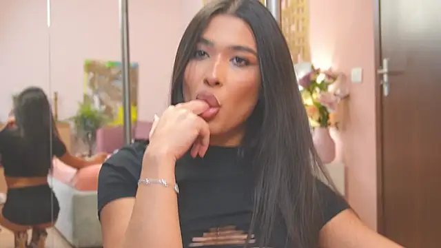 MyaMuse online show from October 5, 9:05 pm