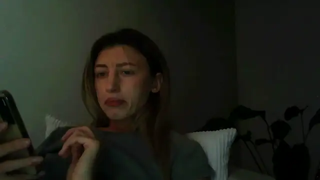 Snapshot of Miralyn chatting on September 17, 3:25 pm Miralyn online show from September 17, 3:25 pm