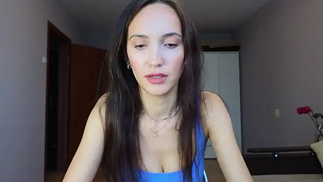 Lillian-Clark online show from October 15, 9:39 am