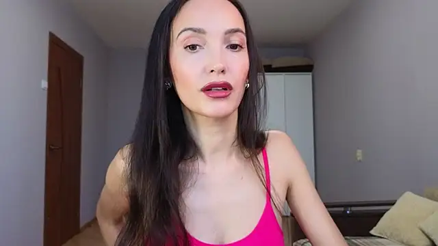 Lillian-Clark online show from December 18, 7:57 am