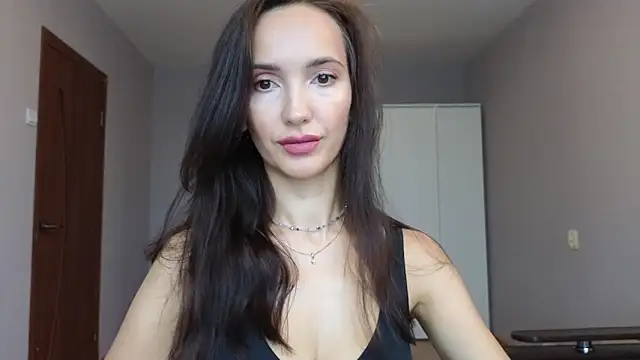 Lillian-Clark online show from September 18, 4:15 am