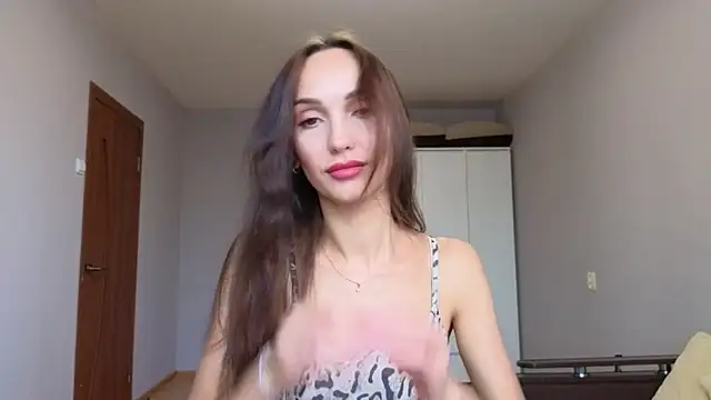 Lillian-Clark online show from November 4, 10:41 am