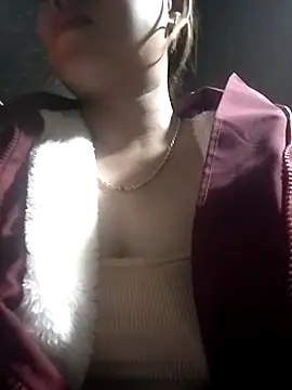 Snapshot of Dung_x chatting on February 20, 6:26 am Dung x online show from February 20, 6:26 am