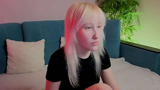 evlica online show from March 17, 2:09 pm