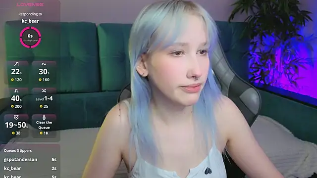 evlica online show from April 19, 2:07 pm