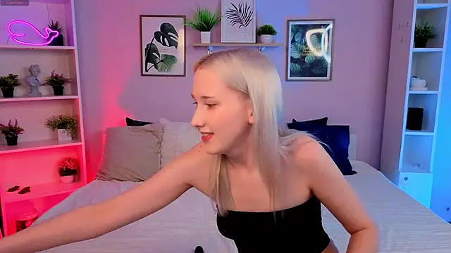 Snapshot of evlica chatting on October 27, 7:31 am evlica online show from October 27, 7:31 am