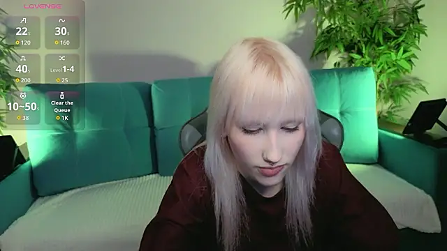 evlica online show from March 8, 3:04 pm