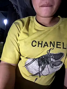 Snapshot of Van_xx chatting on October 1, 2:32 pm Van xx online show from October 1, 2:32 pm