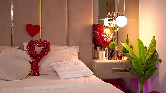 Snapshot of CamilaStarr chatting on February 27, 7:57 pm CamilaStarr online show from February 27, 7:57 pm