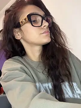 Snapshot of EllaBlowy chatting on October 8, 10:17 am EllaBlowy online show from October 8, 10:17 am