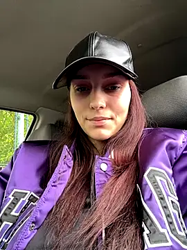 Snapshot of EllaBlowy chatting on October 13, 8:05 am EllaBlowy online show from October 13, 8:05 am