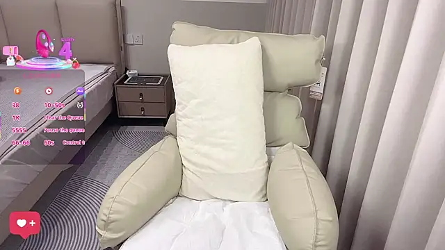 janequeen online show from November 1, 12:10 pm