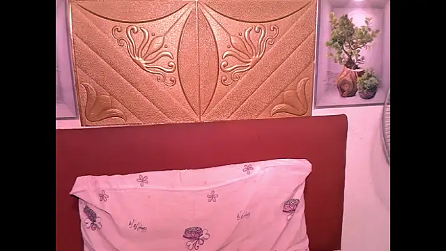 Indiansexyboobs18 online show from March 23, 5:35 pm