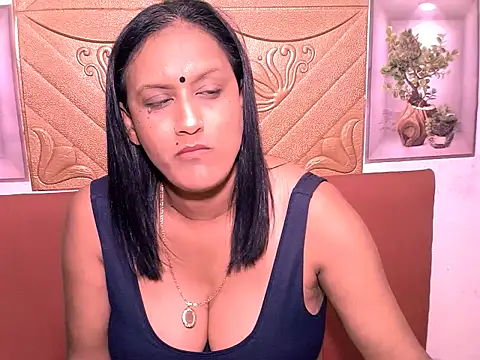 Indiansexyboobs18 online show from April 26, 4:54 am
