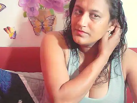 Snapshot of Indiansexyboobs18 chatting on September 23, 8:54 am Indiansexyboobs18 online show from September 23, 8:54 am