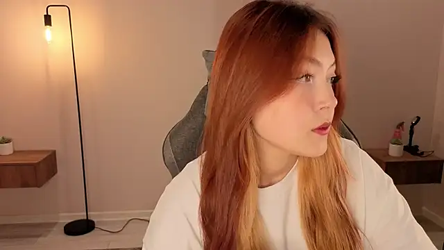 Snapshot of Frences_Eyes chatting on December 2, 1:35 pm Frences Eyes online show from December 2, 1:35 pm