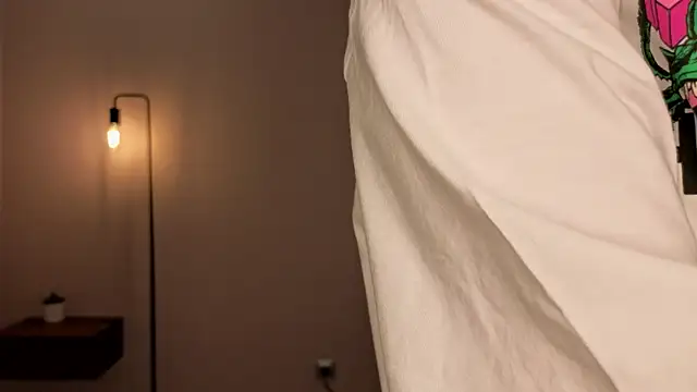 Snapshot of Frences_Eyes chatting on November 14, 1:37 pm Frences Eyes online show from November 14, 1:37 pm