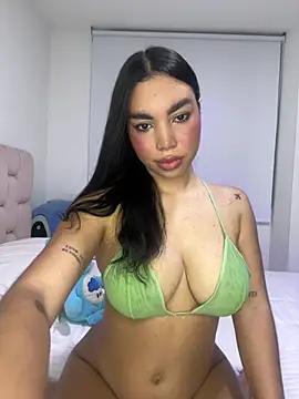 karolaalcendra online show from March 11, 3:22 am