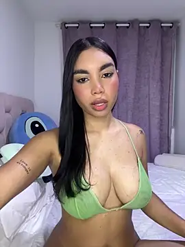 karolaalcendra online show from February 11, 3:28 am