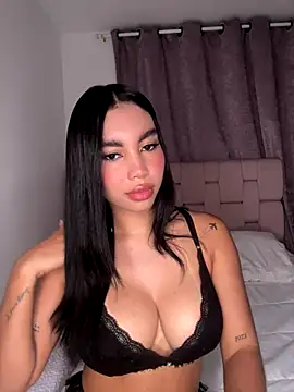 Snapshot of karolaalcendra chatting on October 24, 4:33 am karolaalcendra online show from October 24, 4:33 am