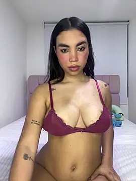 karolaalcendra online show from April 5, 2:07 am