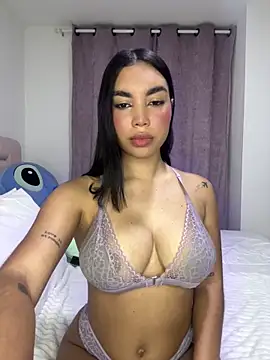 karolaalcendra online show from February 5, 4:19 am