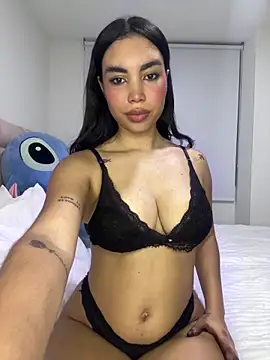 karolaalcendra online show from April 3, 2:29 am